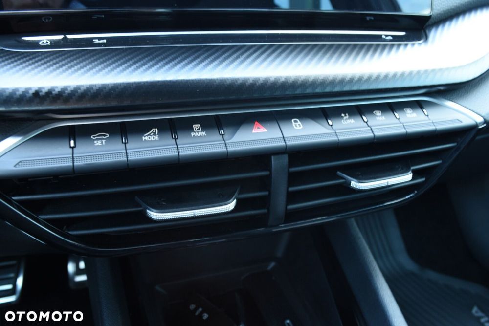 Skoda Octavia 1.5 TSI mHEV Sportline DSG - 24