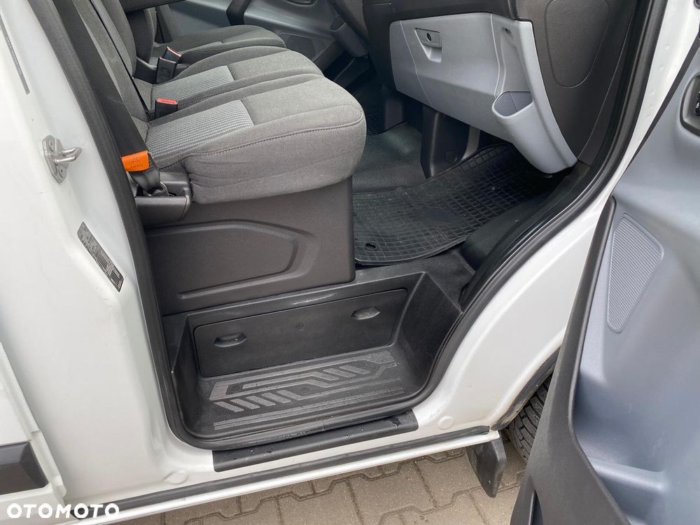 Ford TRANSIT CUSTOM - 22