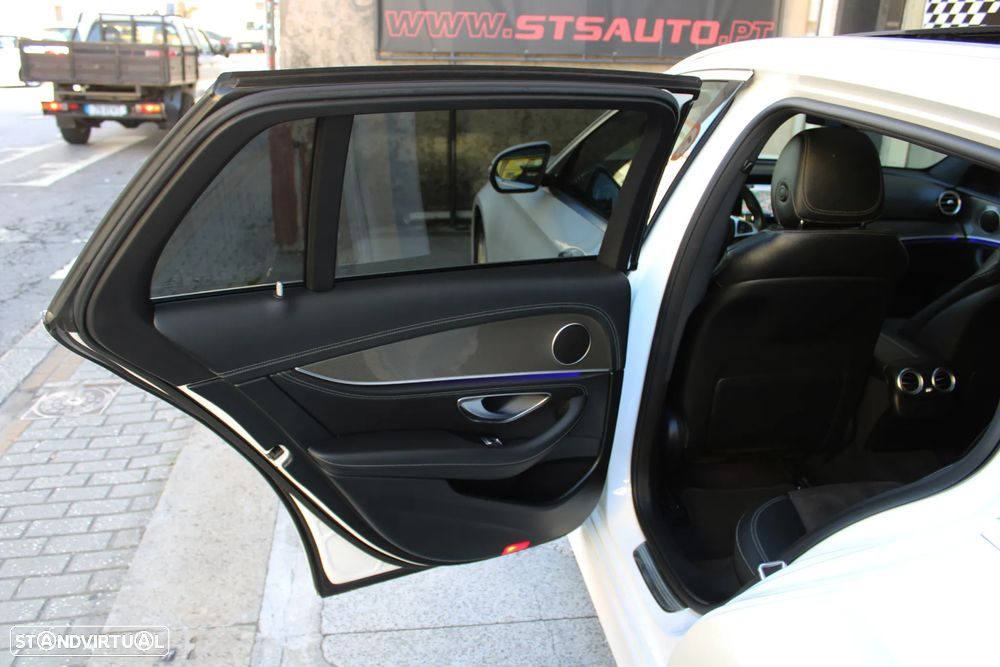 Mercedes-Benz E 220 d 4Matic 9G-TRONIC AMG Line - 25