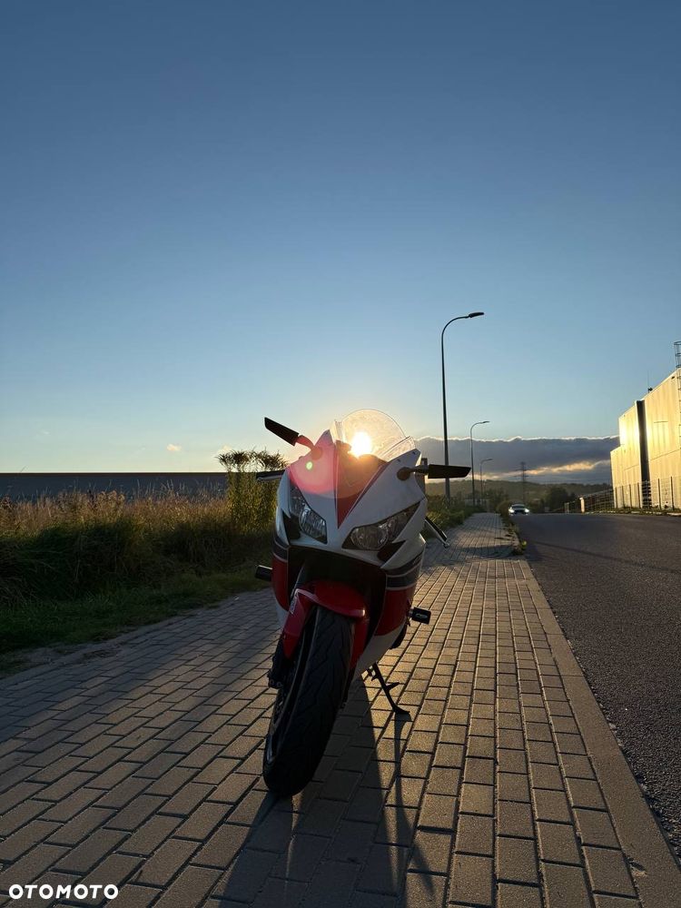 Honda CBR - 4