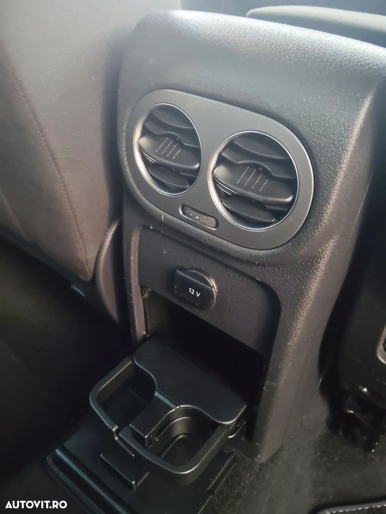 Volkswagen Tiguan - 17