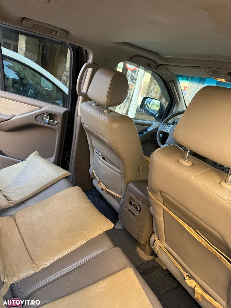Nissan Pathfinder - 8
