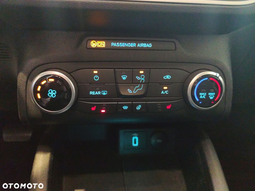 Ford Focus - 25