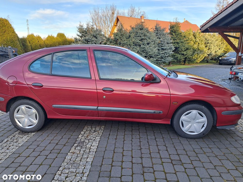 Renault Megane 2.0 RT - 5