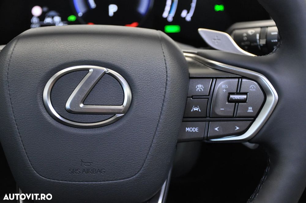 Lexus Seria RX 450h+ (Plug-in-Hybrid) Executive Line - 23