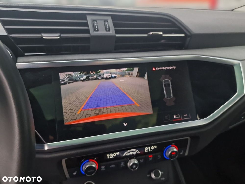 Audi Q3 - 24