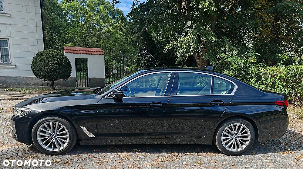 BMW Seria 5 520d Luxury Line sport - 9