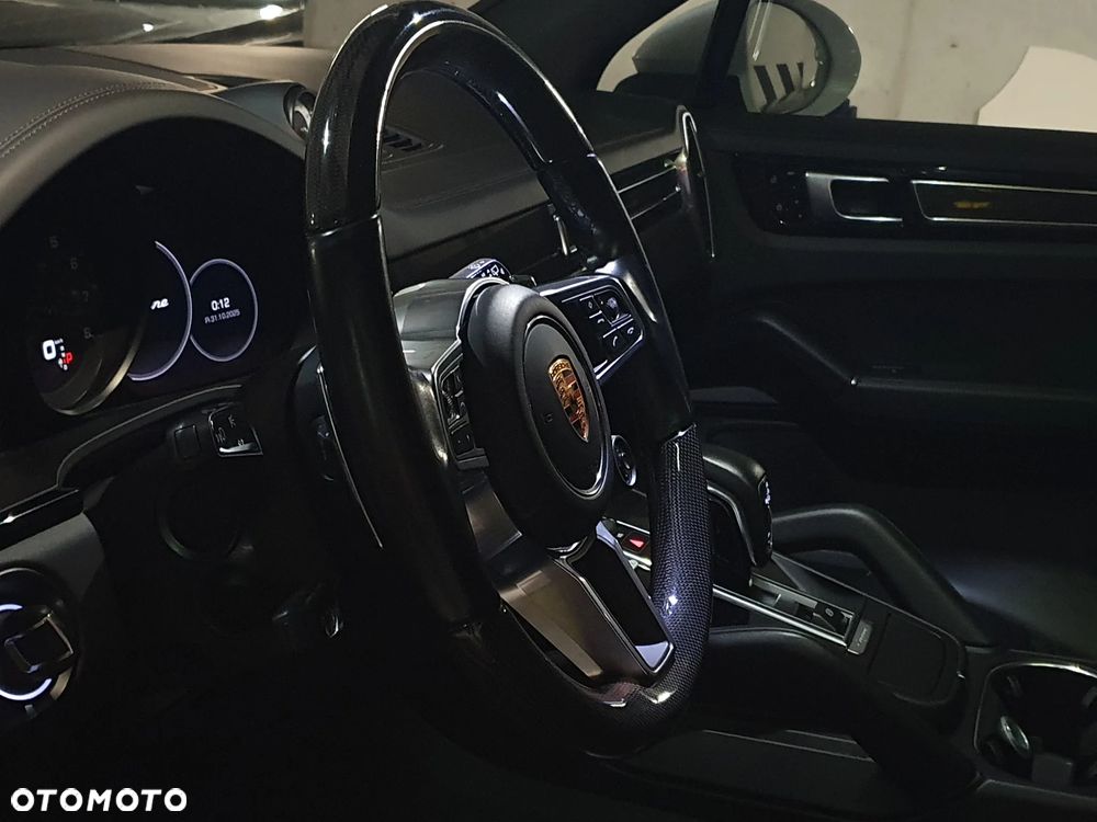 Porsche Cayenne Standard - 20