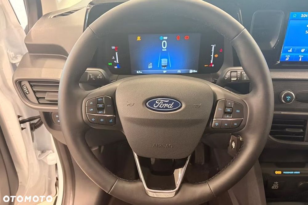 Ford Transit Courier - 11