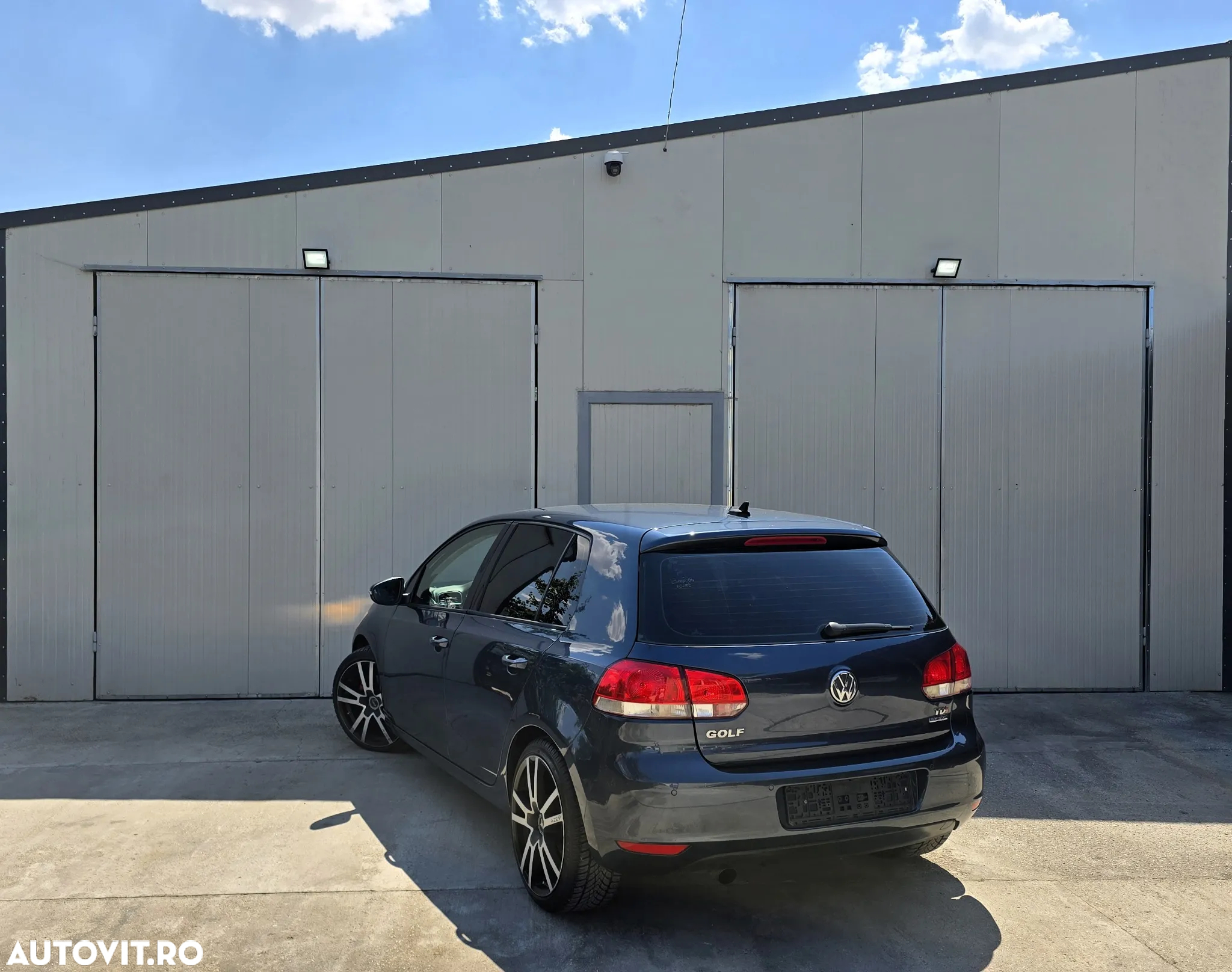 Volkswagen Golf 1.6 TDI DPF BlueMotion Technology Comfortline - 3