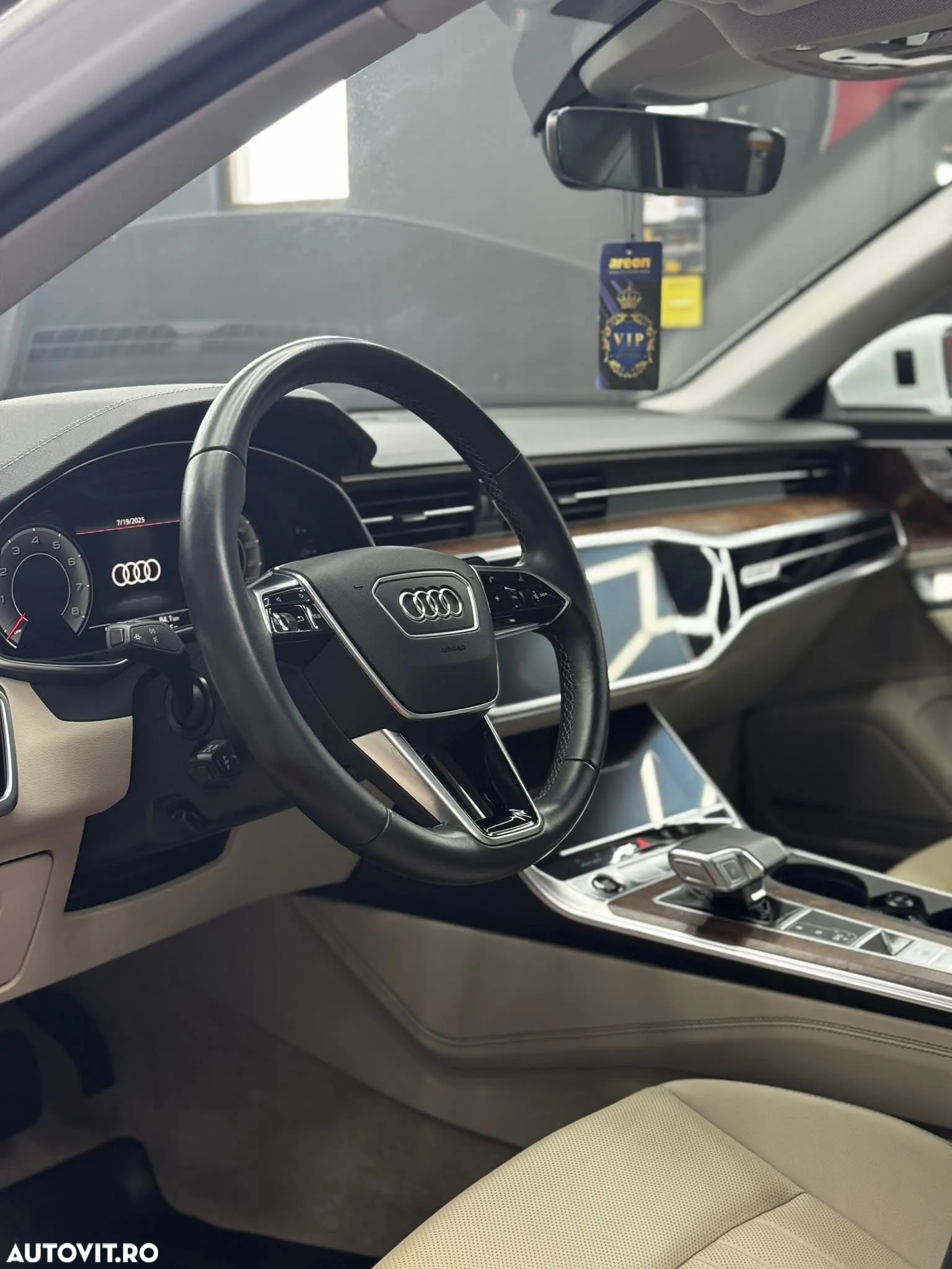 Audi A6 - 6