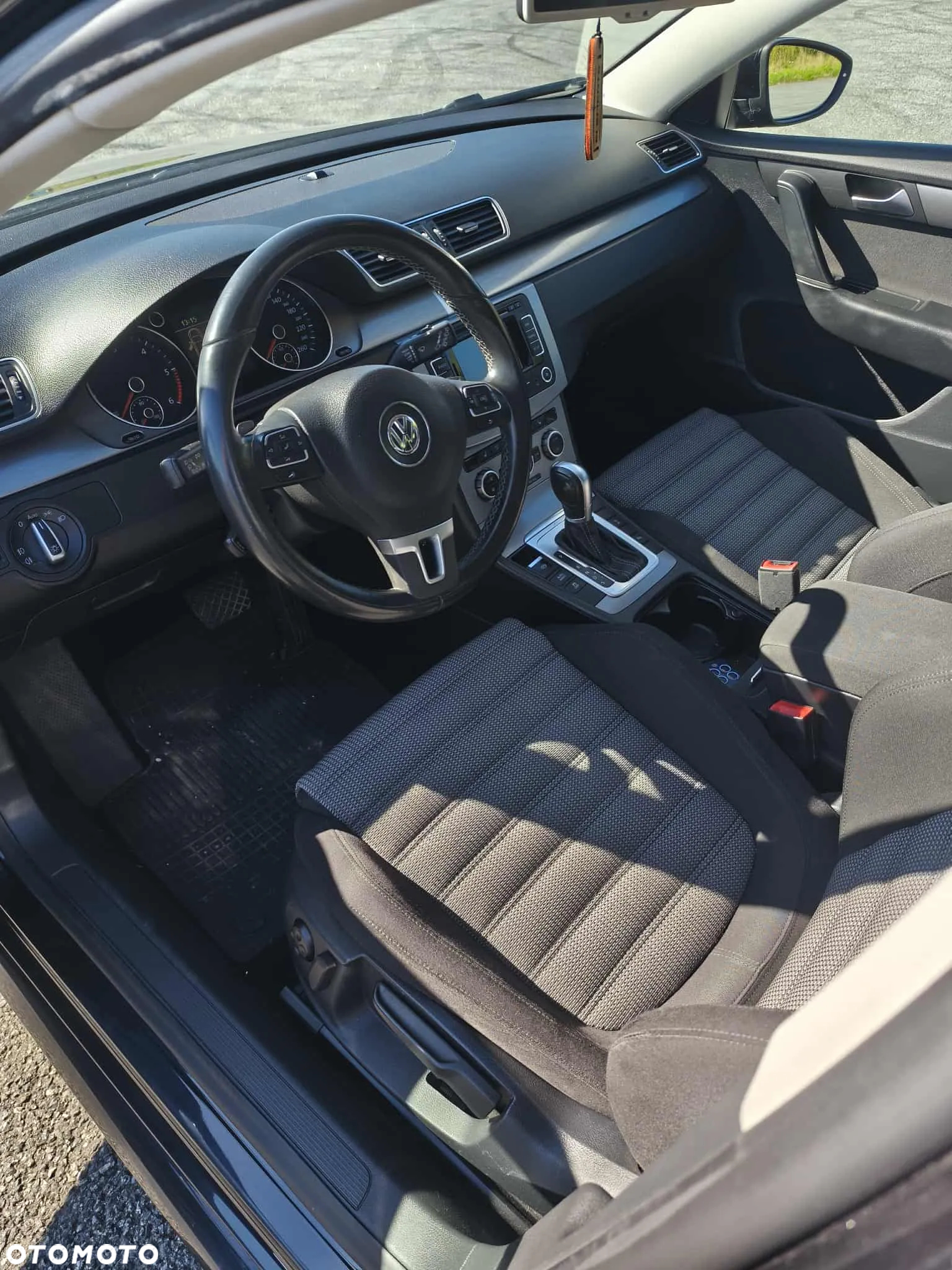 Volkswagen Passat 2.0 TDI Comfortline DSG - 14