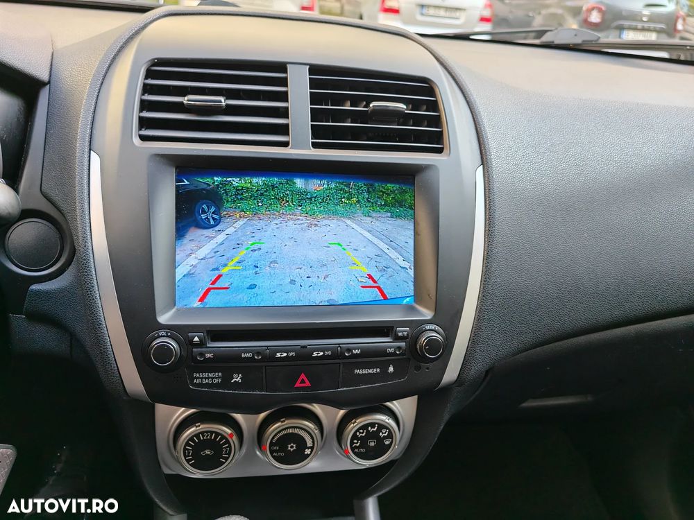 Mitsubishi ASX - 9