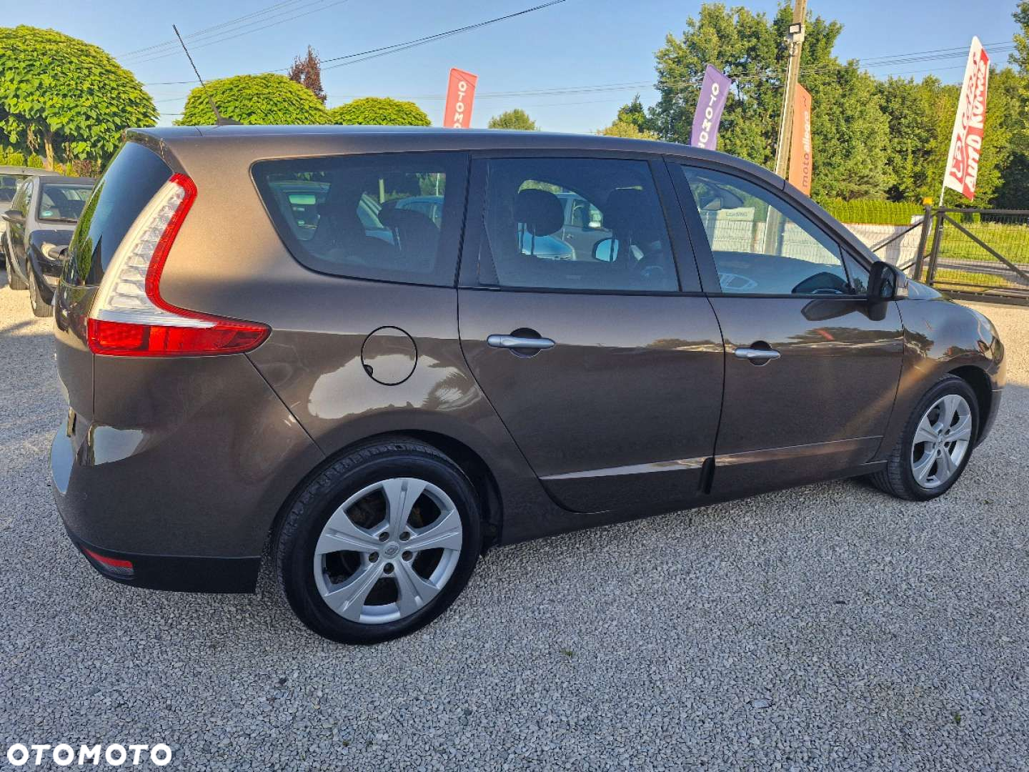 Renault Grand Scenic - 11