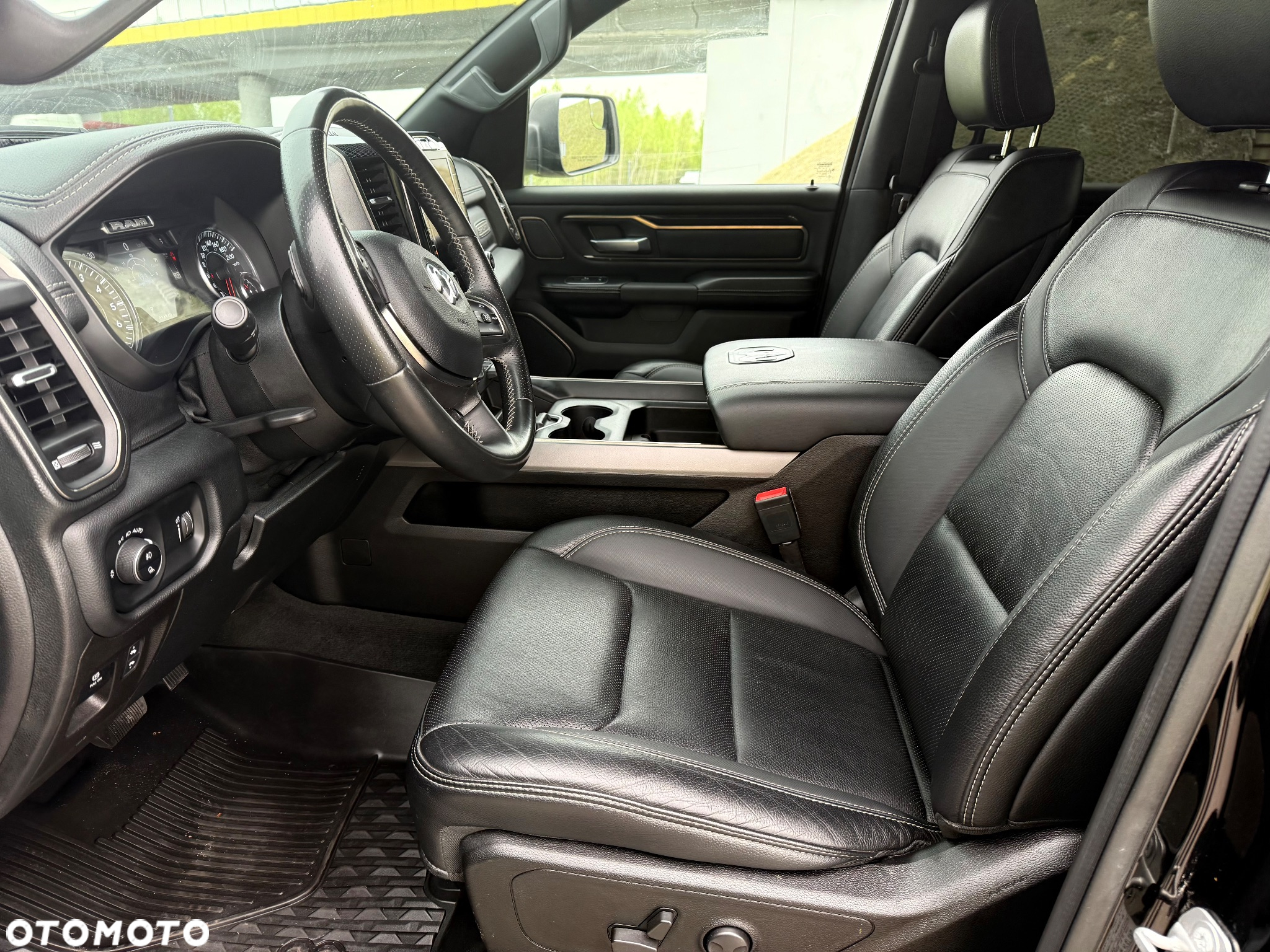 Dodge RAM TRX - 12