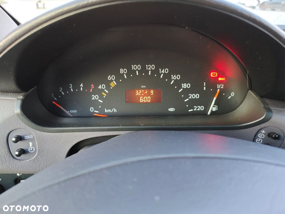 Mercedes-Benz Klasa A 170 CDI L Classic Piccadilly - 17