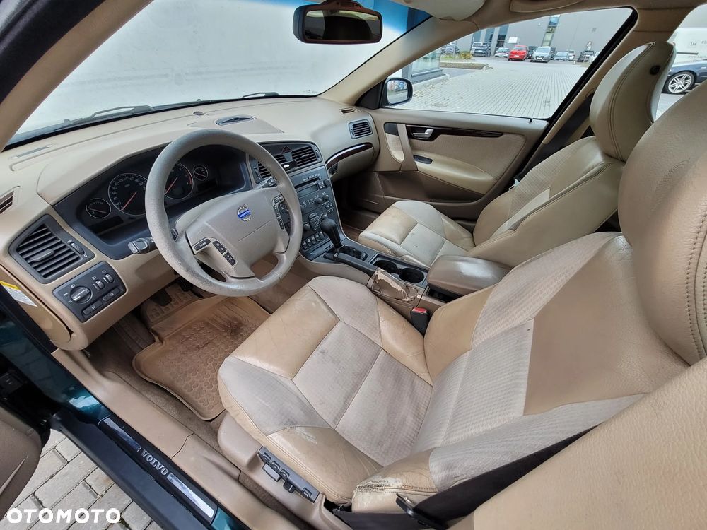 Volvo V70 T5 Premium - 4