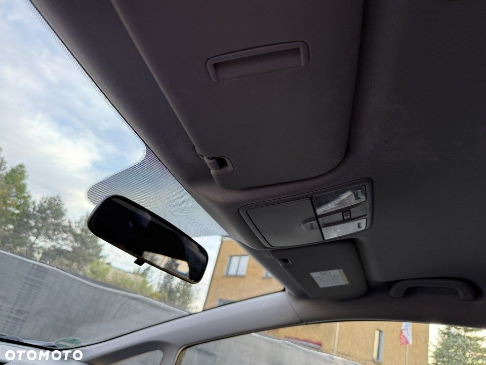 Kia Ceed 1.6 GDI Dream Team Edition - 27