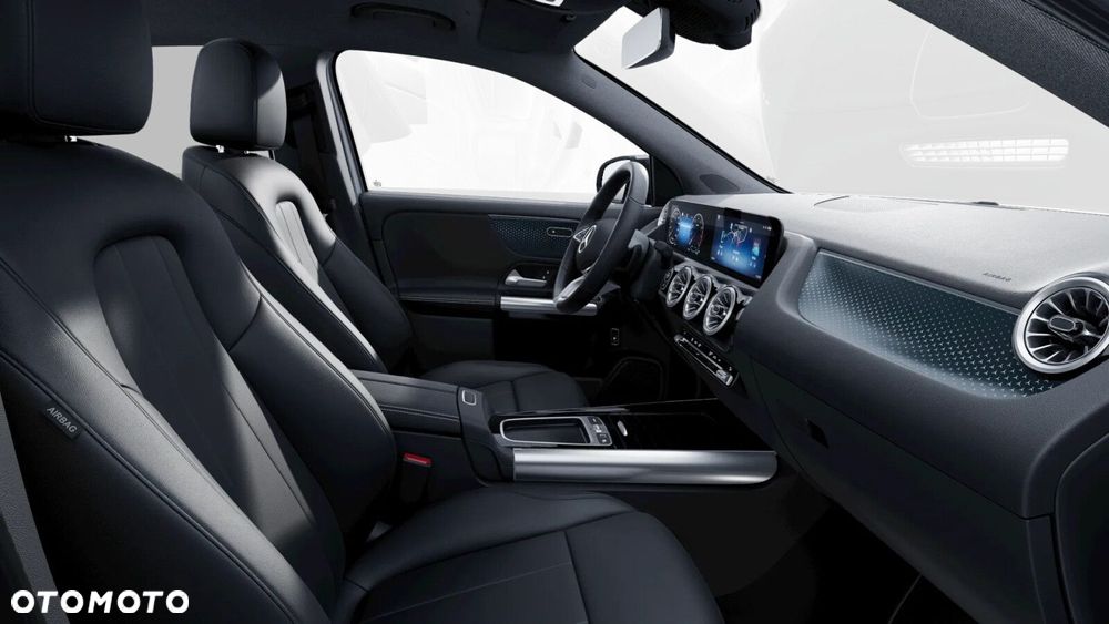 Mercedes-Benz GLA - 34