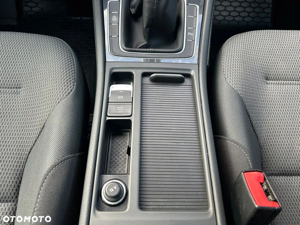 Volkswagen Golf 1.6 TDI BMT Comfortline - 33