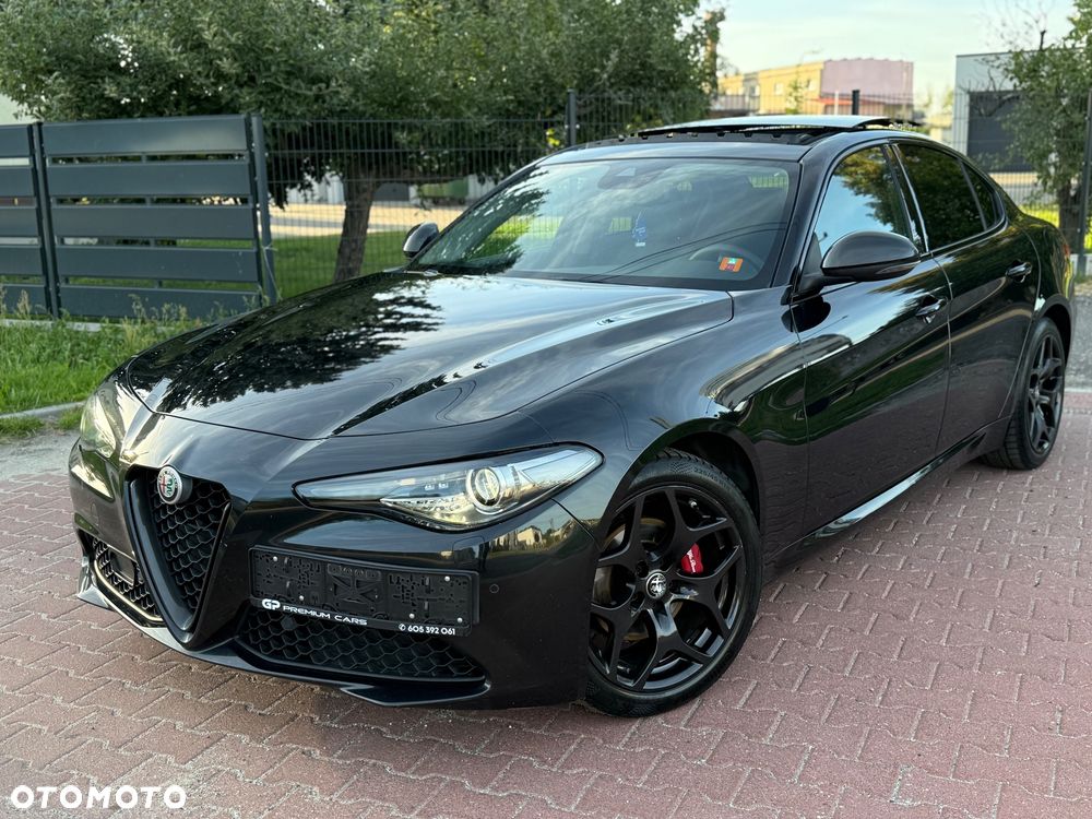 Alfa Romeo Giulia 2.2 AT8 Business - 1
