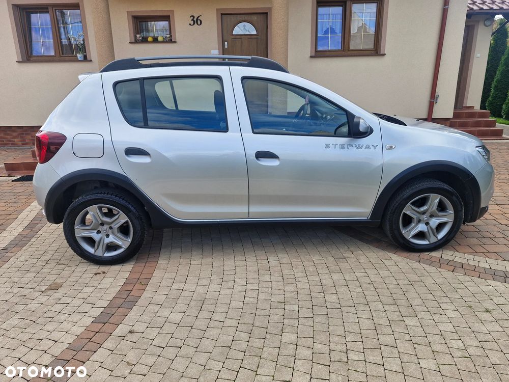Dacia Sandero Stepway TCe 90 (S&S) Celebration - 11