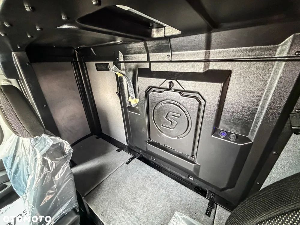 Iveco Daily 70C plandeka 15ep, sypialnia 2 łóżka, pneumatyka - 38