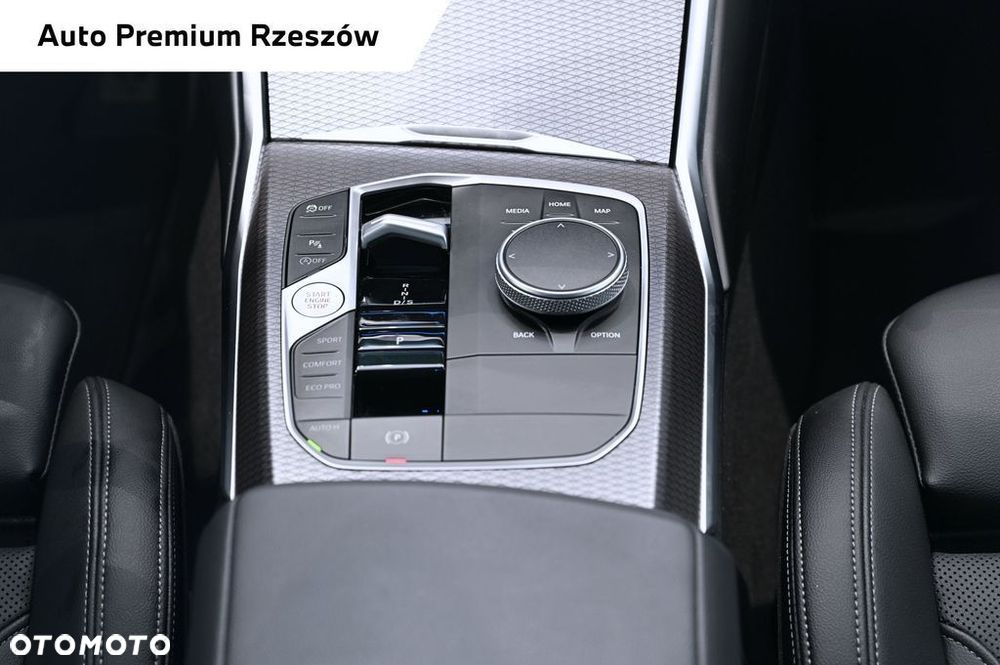 BMW Seria 3 318i - 18