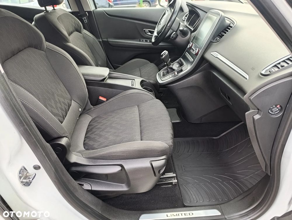 Renault Grand Scenic - 20