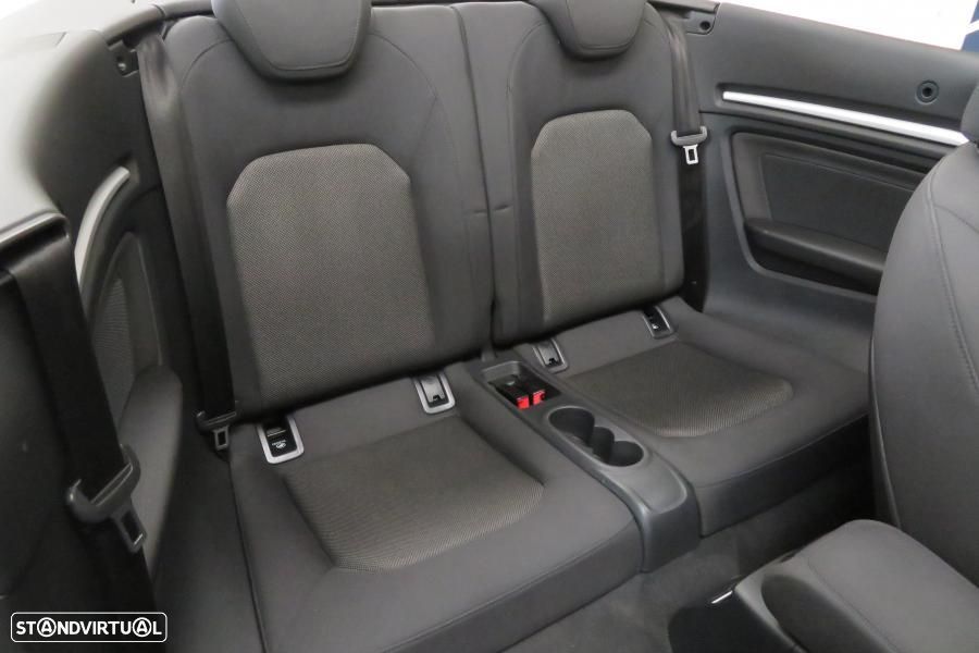 Audi A3 Cabrio 1.6 TDi Design - 12