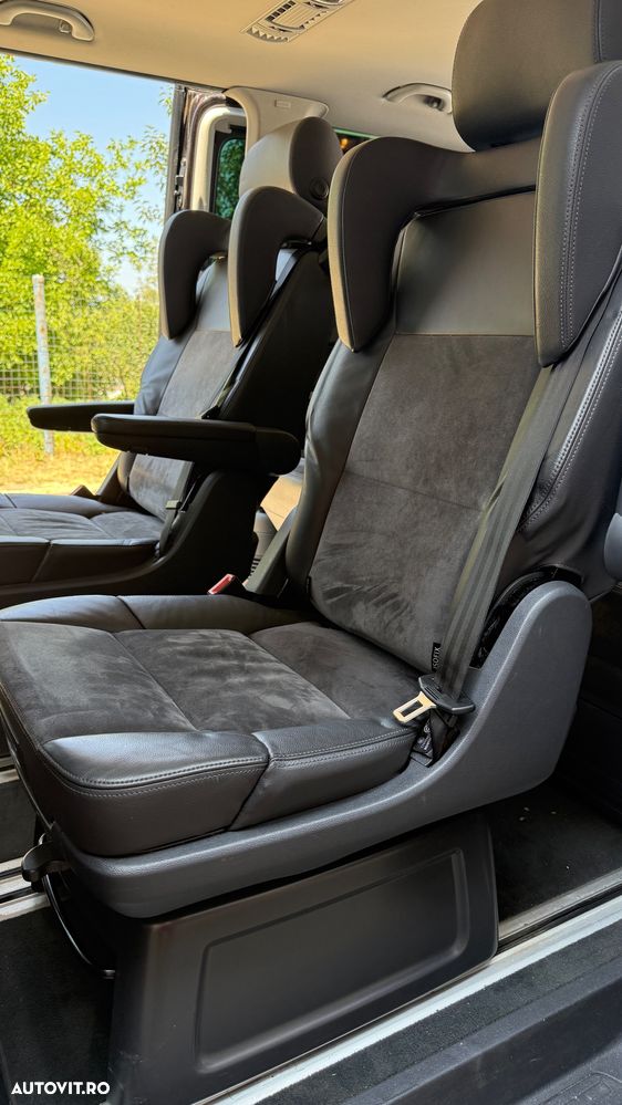 Volkswagen Multivan - 21
