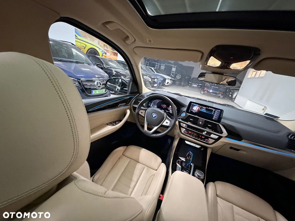 BMW iX3 80kWh Impressive - 24