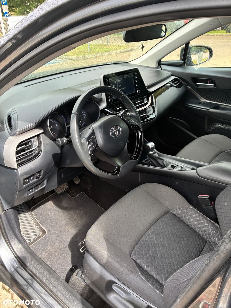 Toyota C-HR - 11