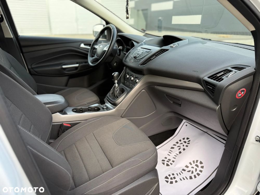 Ford Kuga - 17