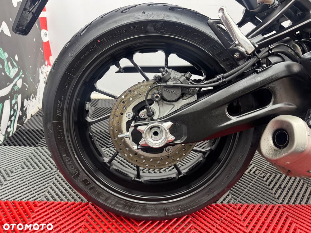 Yamaha MT - 27