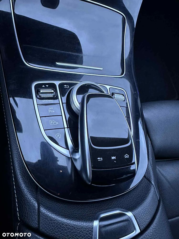 Mercedes-Benz Klasa E 220 d 9G-TRONIC - 19