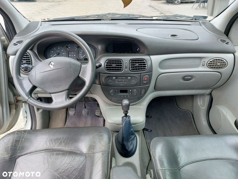 Renault Scenic - 15