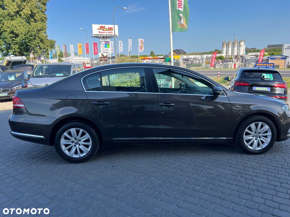 Volkswagen Passat 1.6 TDI BMT Comfortline - 10