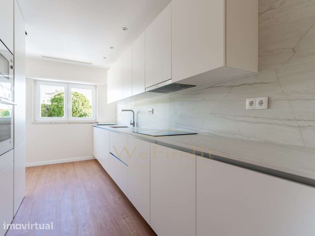Apartamento T1 remodelado num condomínio com garagem, piscina e jar... - Grande imagem: 4/19