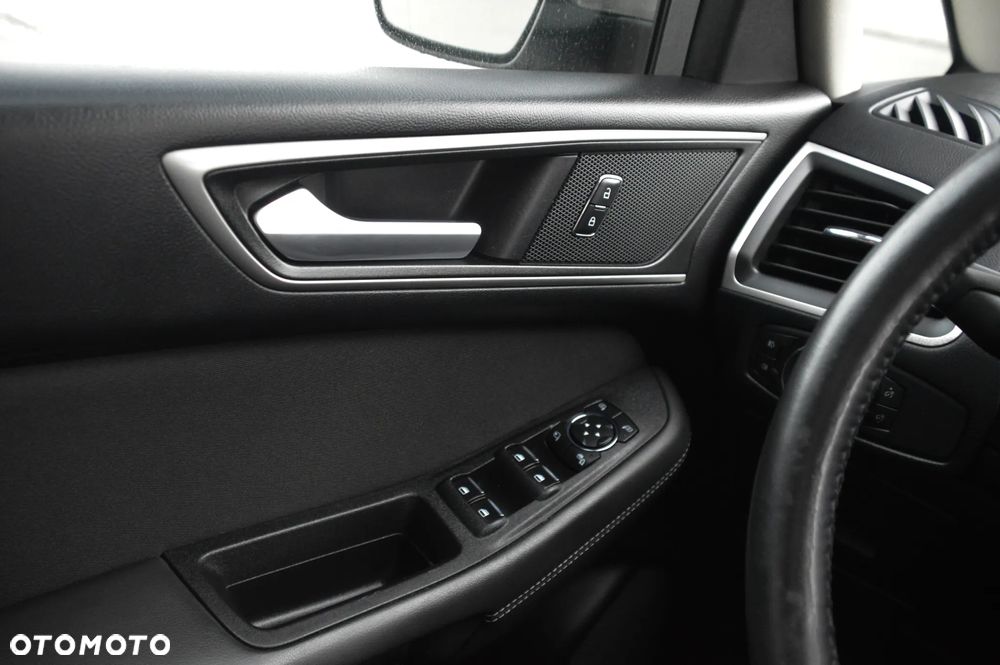 Ford S-Max 2.0 TDCi 4WD Titanium - 34