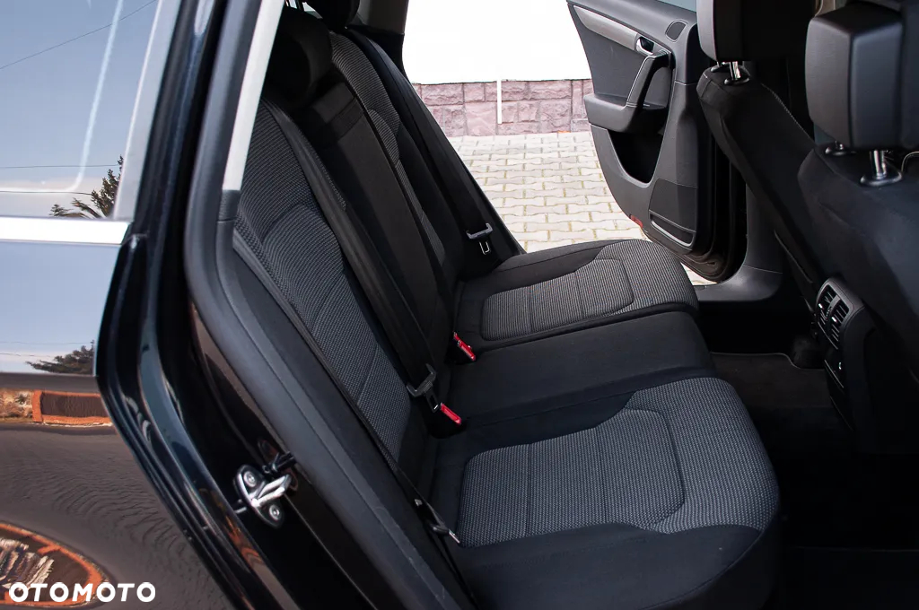 Volkswagen Passat 2.0 TDI Comfortline CityLine - 32