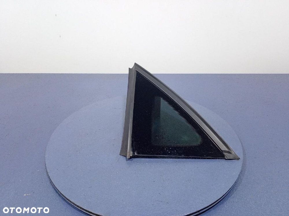 RENAULT CAPTUR II 19-24 SZYBA KAROSERYJNA TYŁ LEWA TYLNA 833003993R - 1