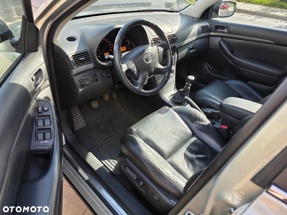 Toyota Avensis 2.2 D-4D Prestige - 7