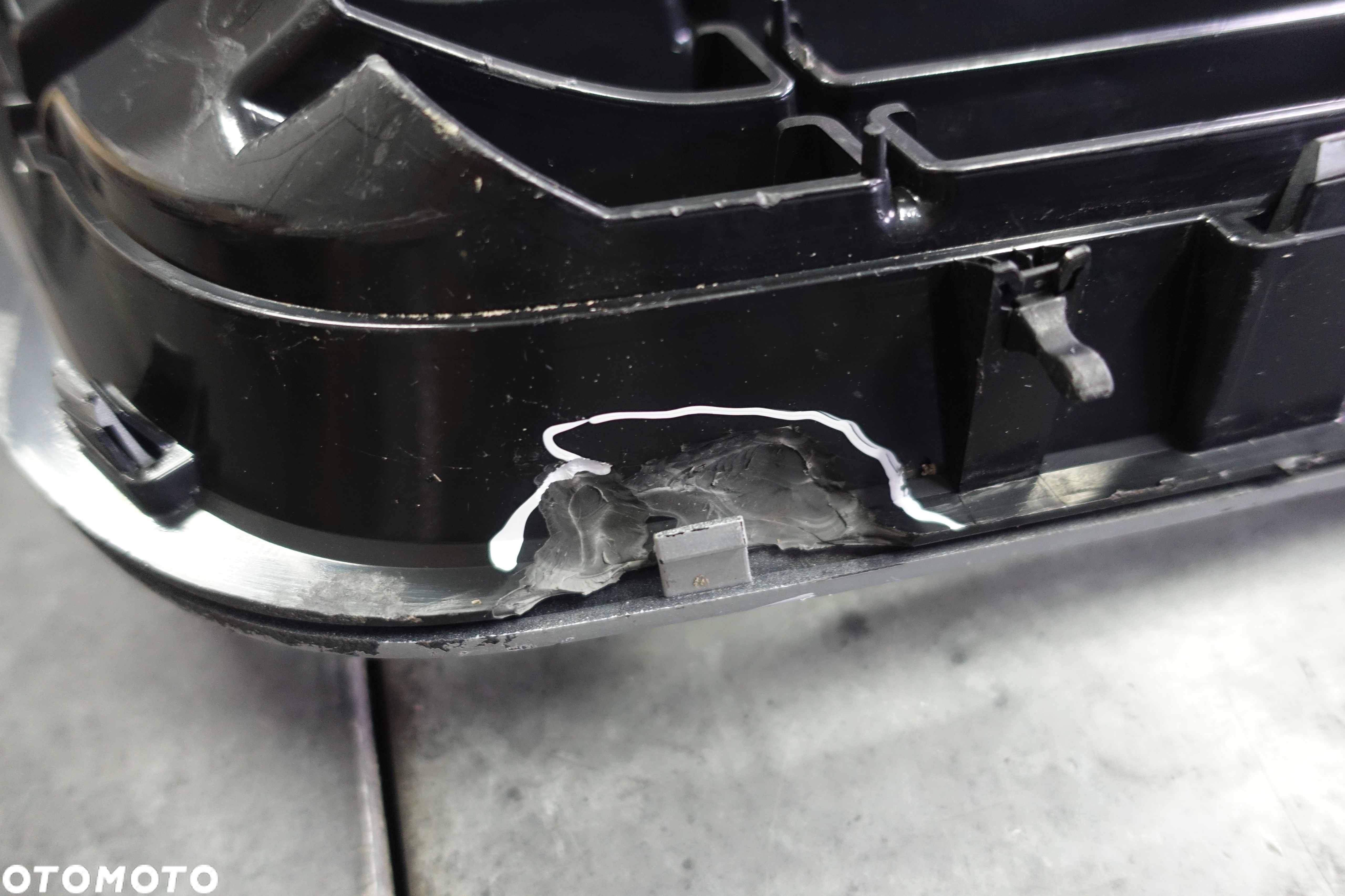 ATRAPA GRILL DUCATO III LIFT - 9