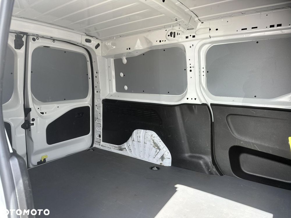 Toyota PROACE CITY - 16