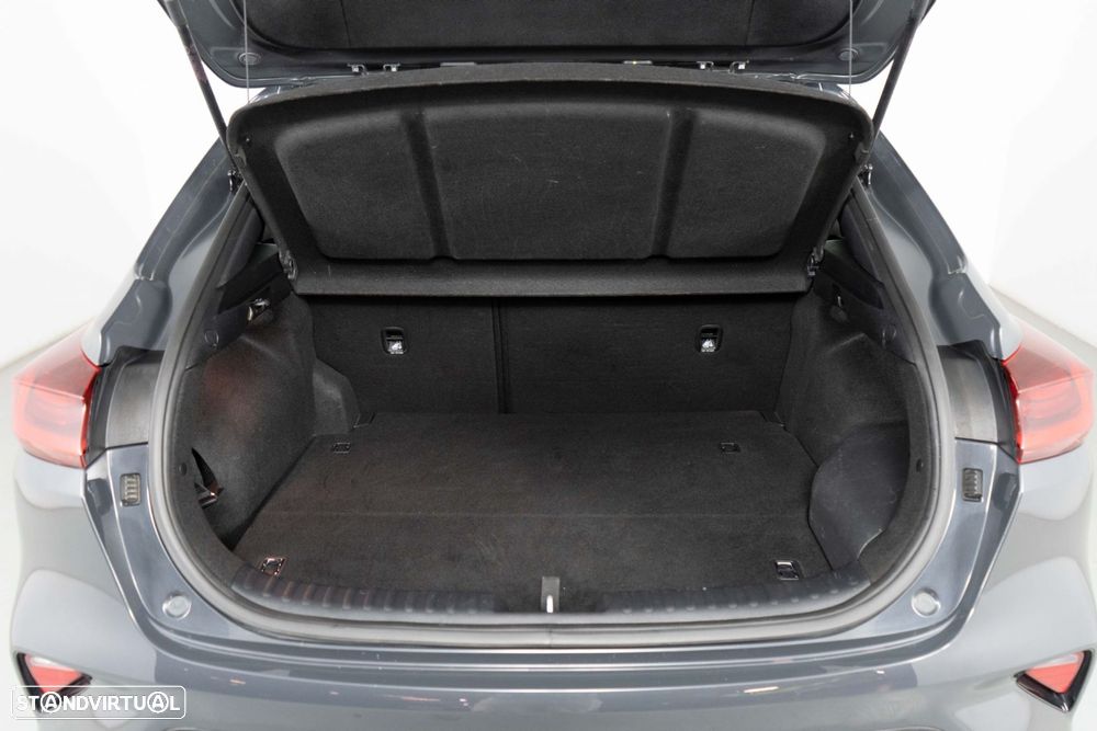 Kia XCeed 1.6 GDi PHEV Drive - 13