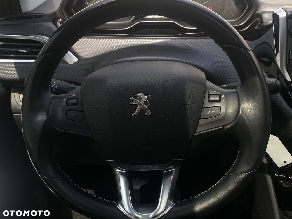 Peugeot 2008 1.2 Pure Tech GPF Allure S&S - 13