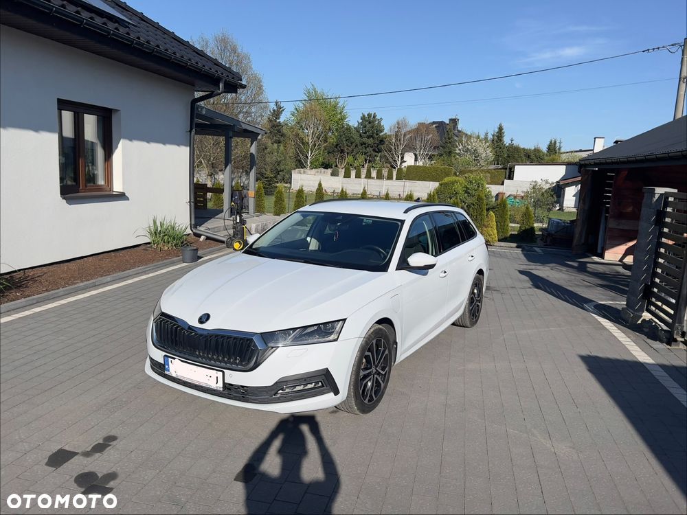 Skoda Octavia 1.4 TSI DSG Ambition - 1