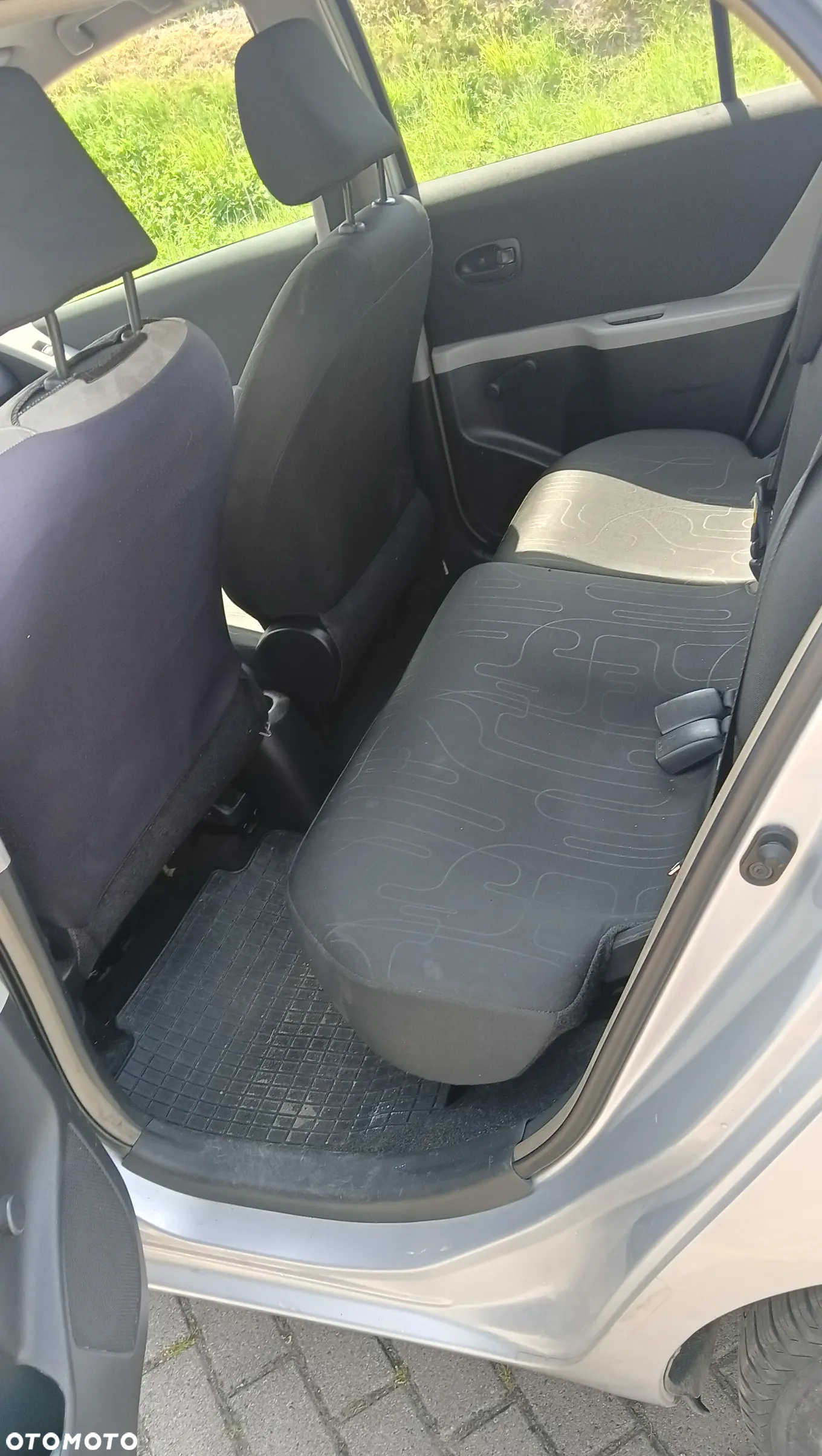 Toyota Yaris 1.4 D-4D Active - 6