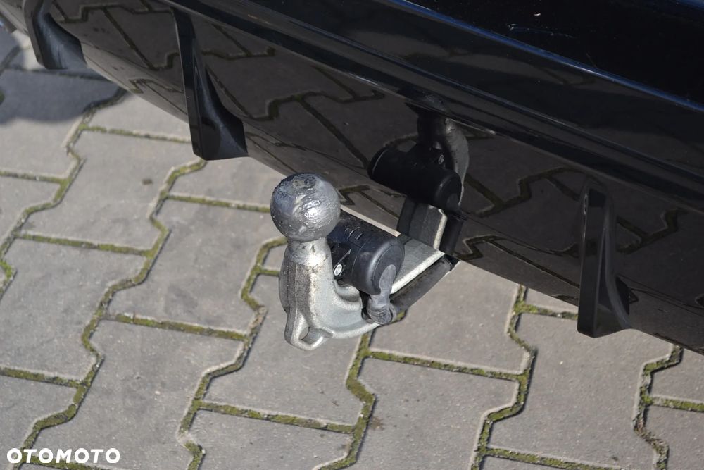 BMW Seria 3 318d Edition M Sport Shadow - 17